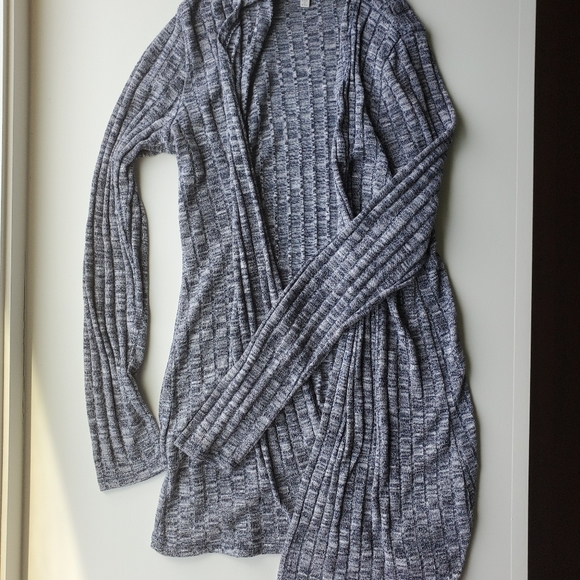 3 Cardigans Sweater Bundle - Picture 4 of 4